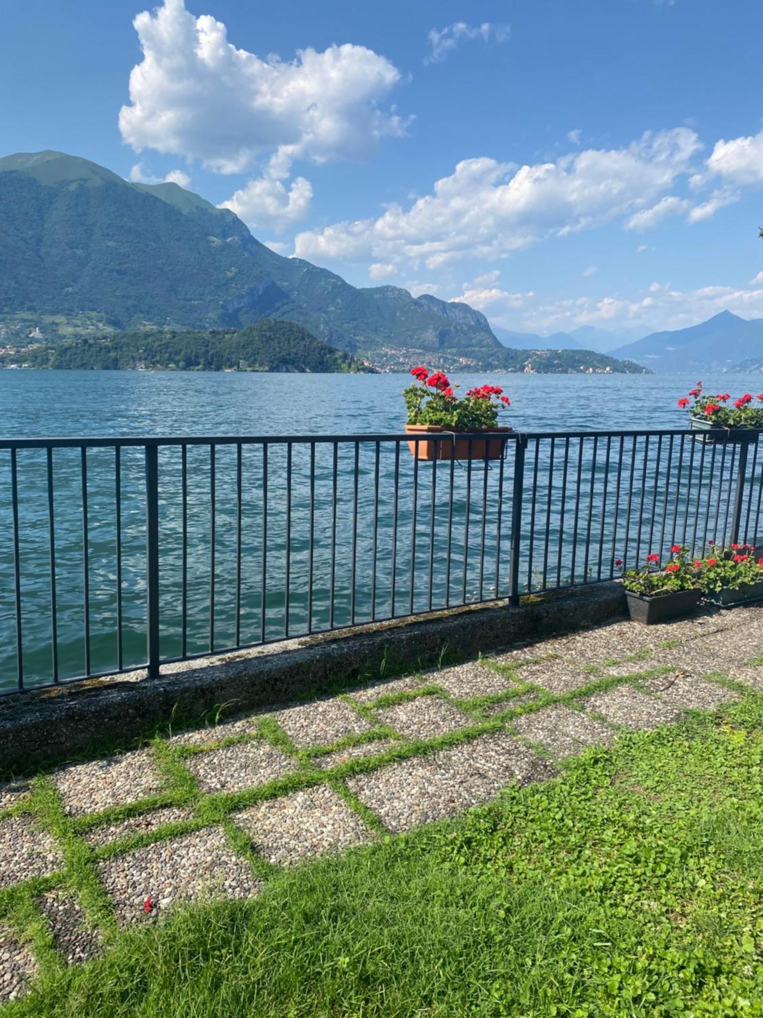 Peonia Apartment - Appartamento Vista Lago Лецено Екстериор снимка