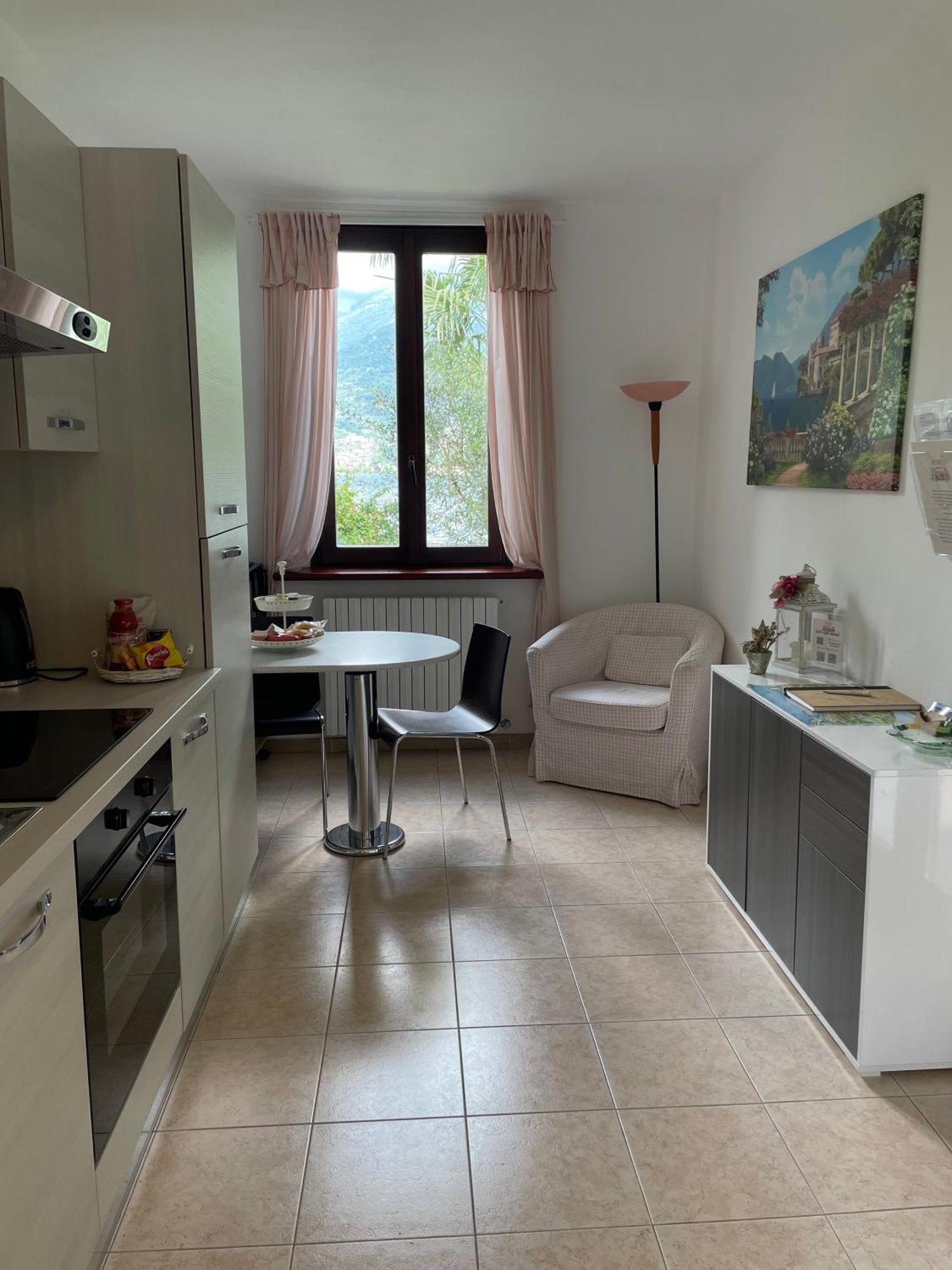 Peonia Apartment - Appartamento Vista Lago Лецено Екстериор снимка